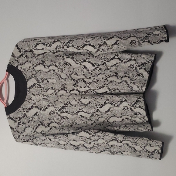 Preloved XL Women's Black and White Racheal Roy Sweater - Picture 2 of 7